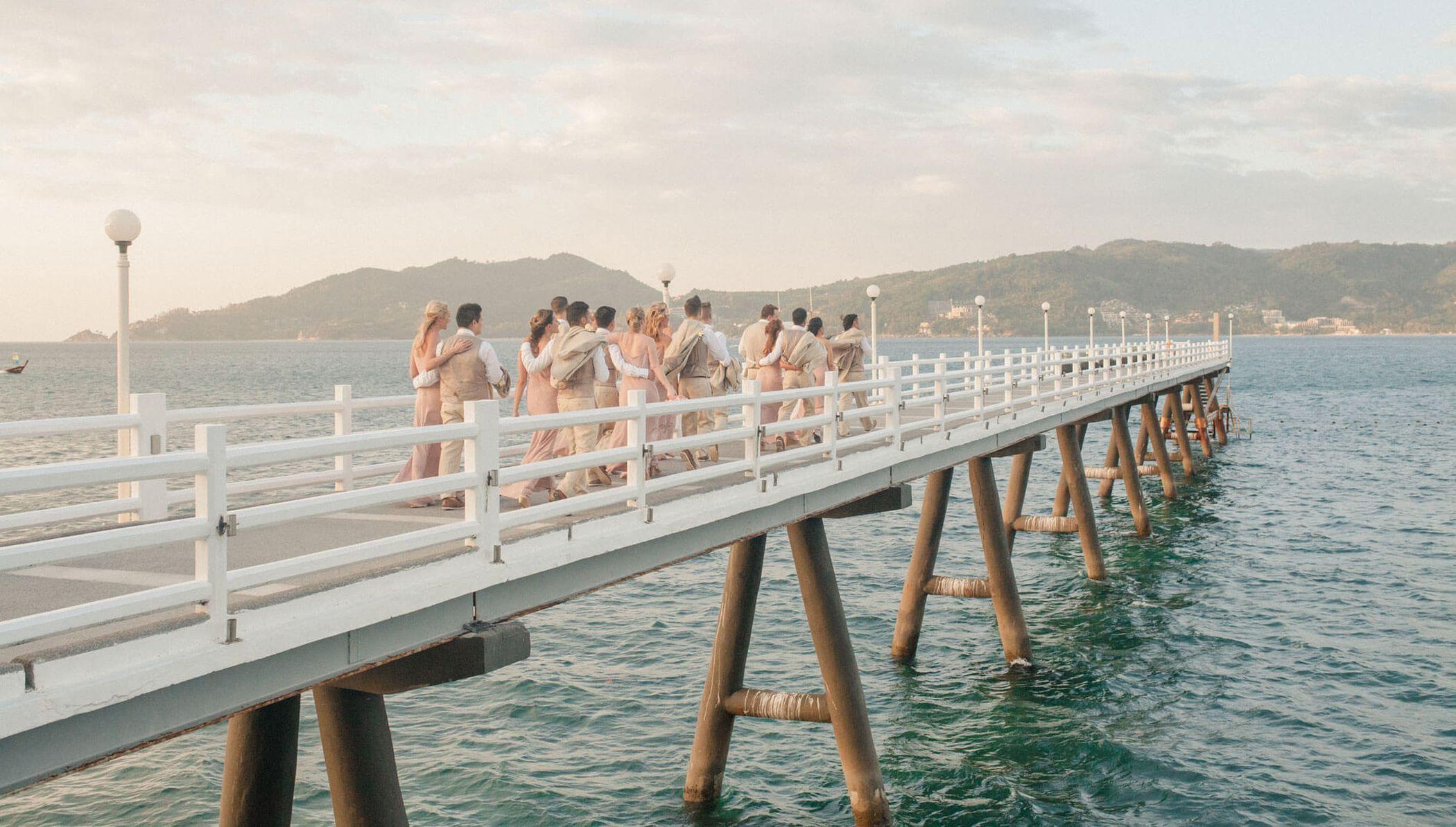 Hotel Amari Phuket Patong Esterno foto The Strand Pier