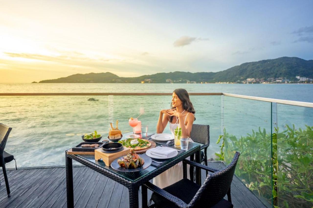 Hotel Amari Phuket Patong Esterno foto The Deck