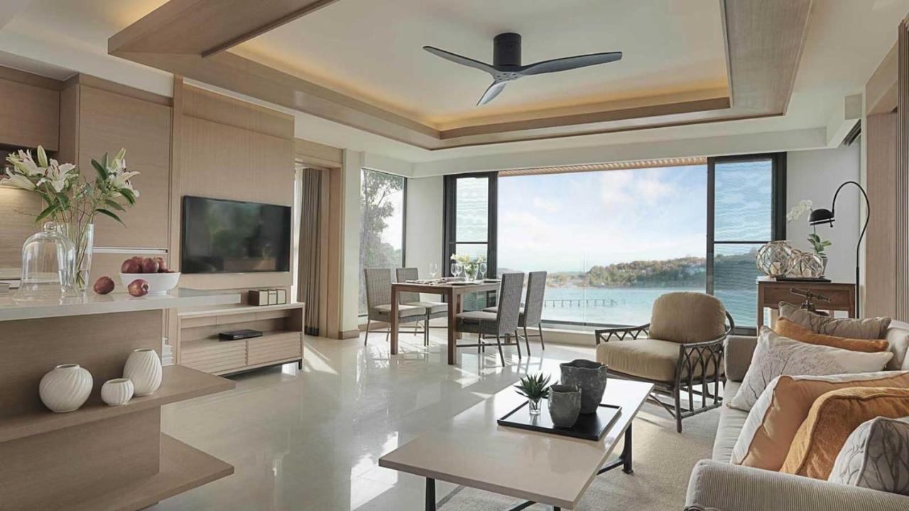 Hotel Amari Phuket Patong Esterno foto A living room in a typical condominium