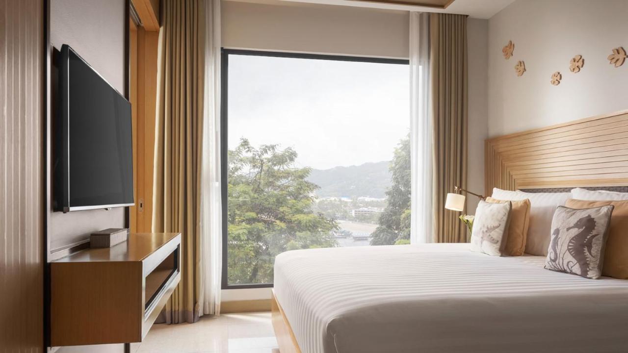 Hotel Amari Phuket Patong Esterno foto Deluxe Room